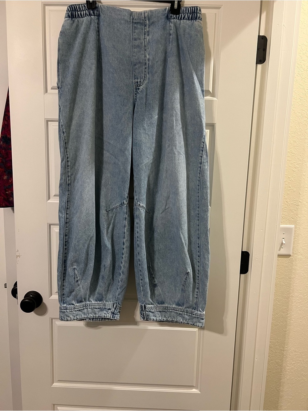 We The Free Light Blue Elastic Waist Denim Barrel Jeans Size L